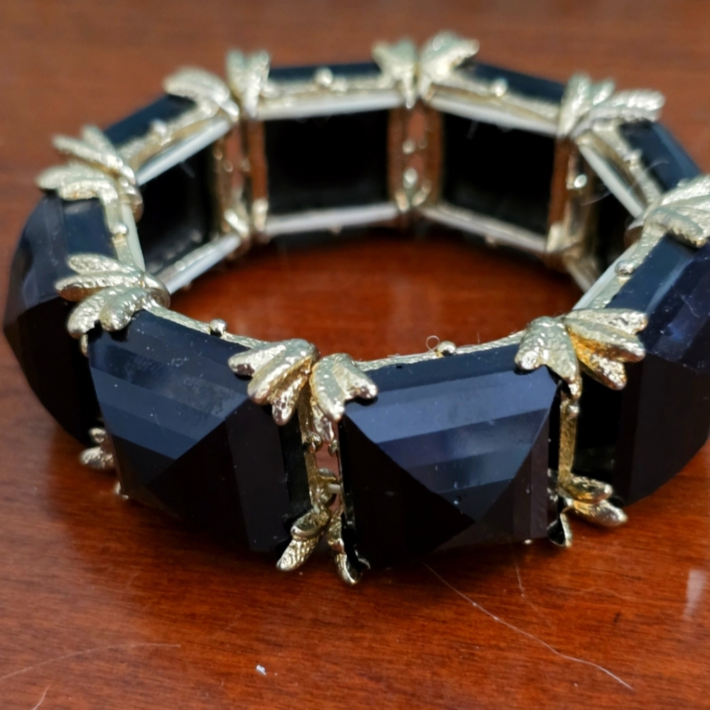 Vintage onyx stretch bracelet
